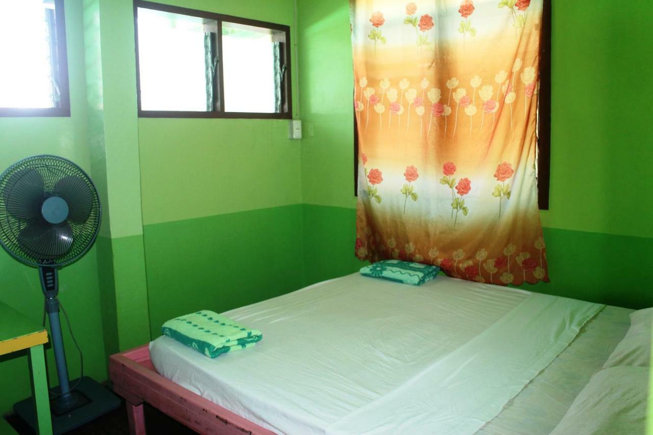 Austria'S Guest House El Nido Bagian luar foto