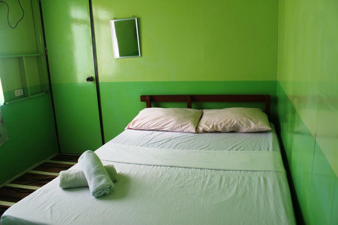 Austria'S Guest House El Nido Bagian luar foto