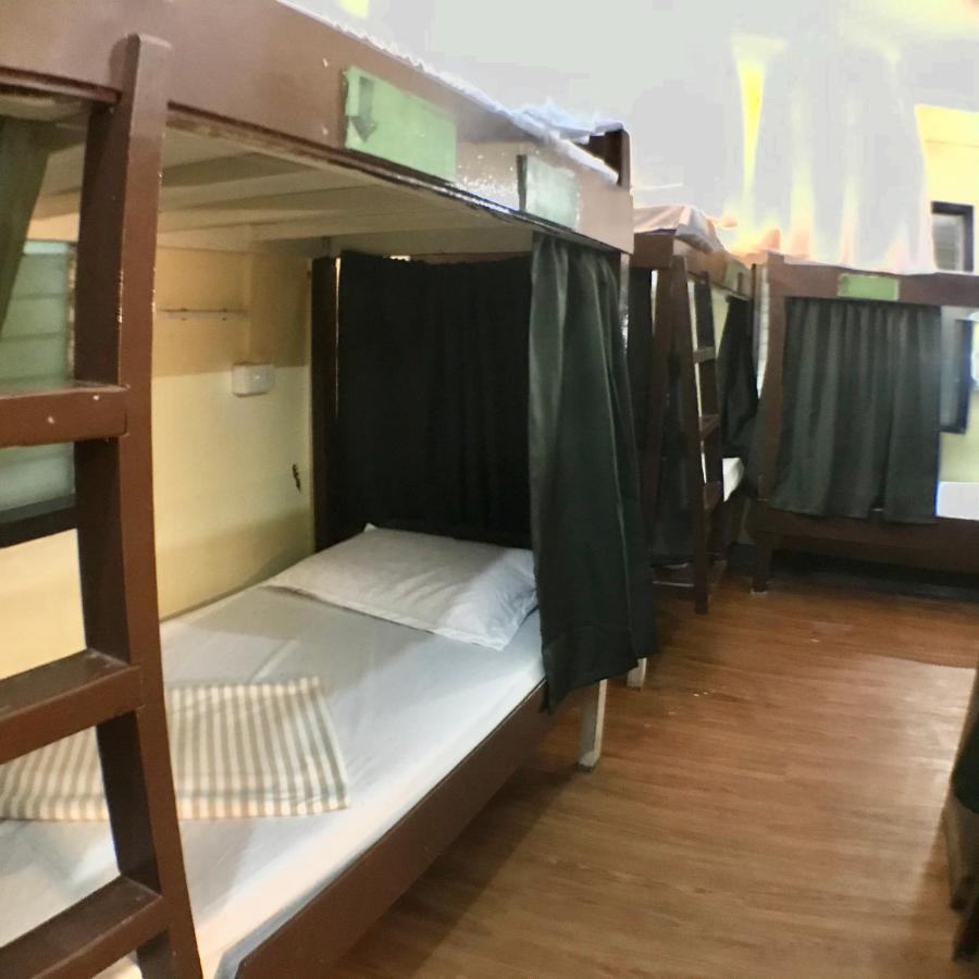 Austria'S Guest House El Nido Bagian luar foto