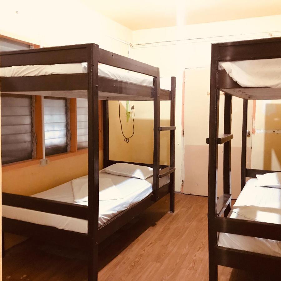 Austria'S Guest House El Nido Bagian luar foto